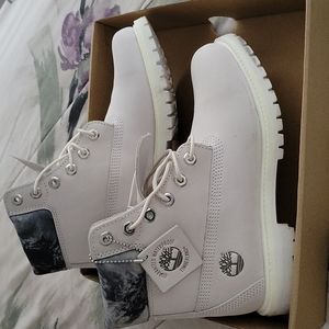 Ladies Timberland Boots size 8